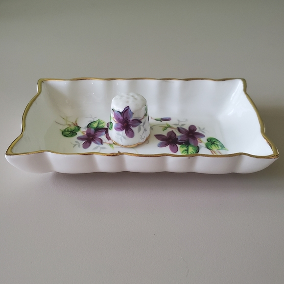 Canadian Superior Fine Bone China Dish & Thimble - Picture 13 of 14